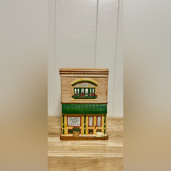 Hallmark Jan Karon Mitford Sweet Stuff Bakery Cookie Jar - Picture 1 of 9